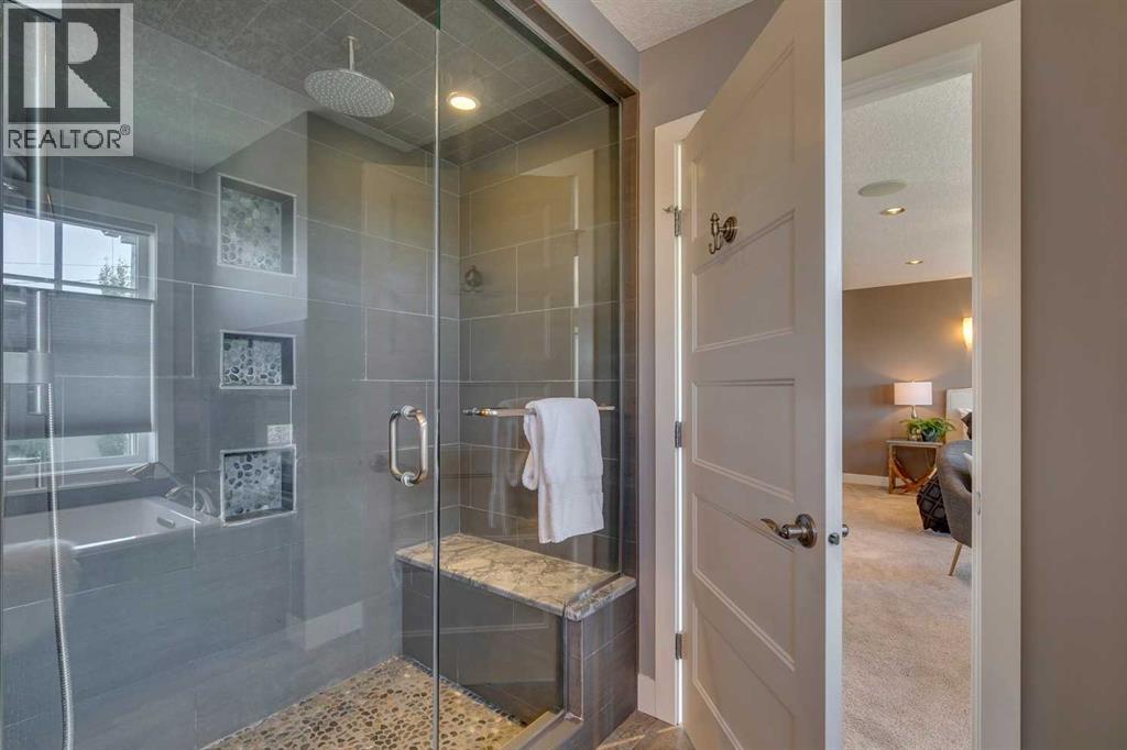 Single Family House for Sale in   Avenue SW Altadore Calgary 