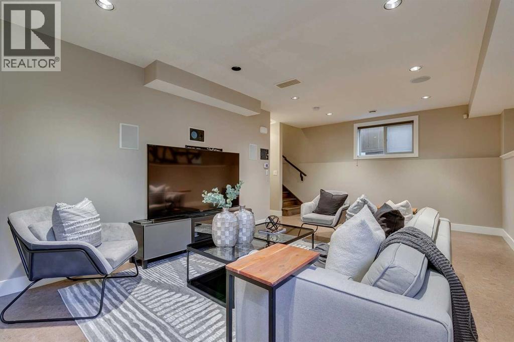 Single Family House for Sale in   Avenue SW Altadore Calgary 