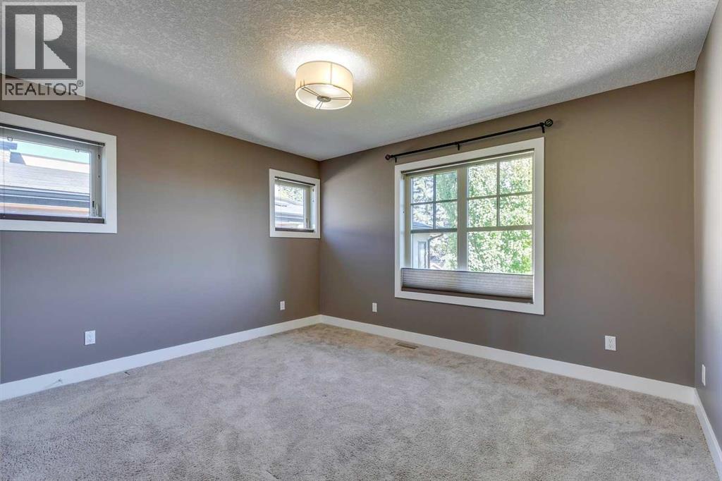 Single Family House for Sale in   Avenue SW Altadore Calgary 