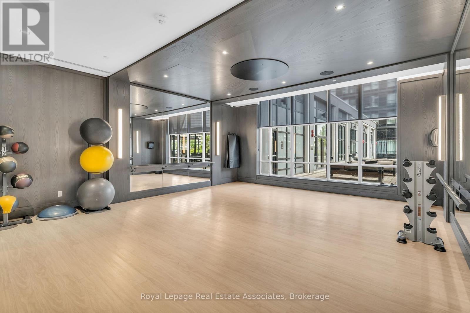 Photo 6 of 2726 9 Mabelle Avenue, Toronto ON