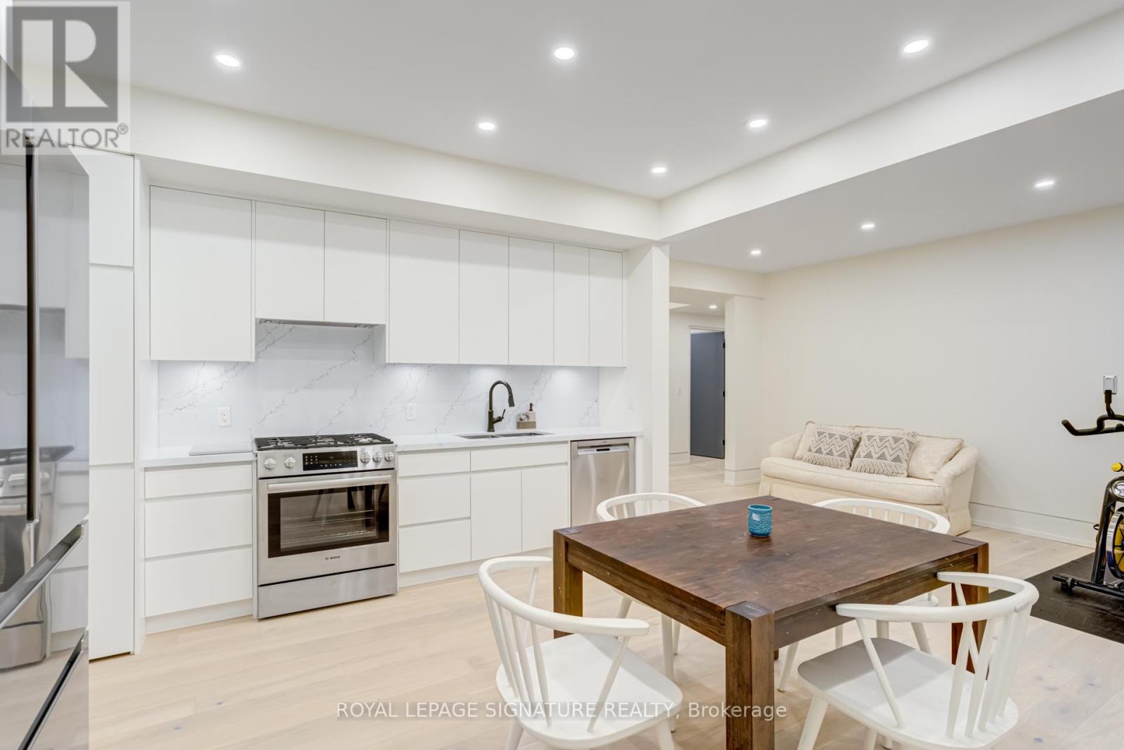 Photo 17 of Lower Level 27 Scotland Road, Toronto ON
