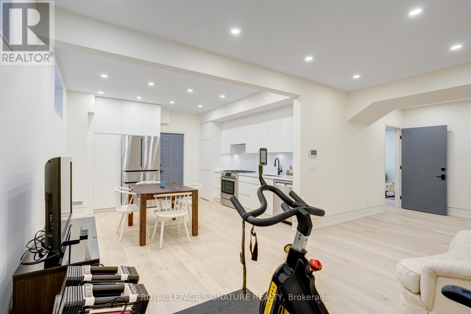 Photo 5 of Lower Level 27 Scotland Road, Toronto ON