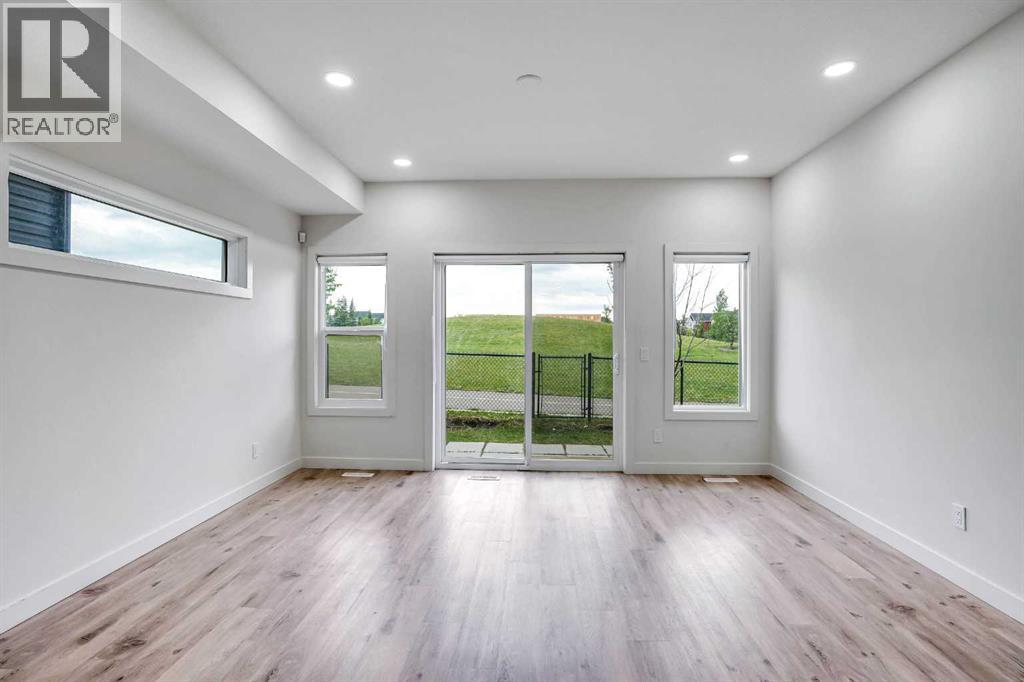 Single Family House for Sale in   Saddlestone Heath NE Saddle Ridge Calgary 