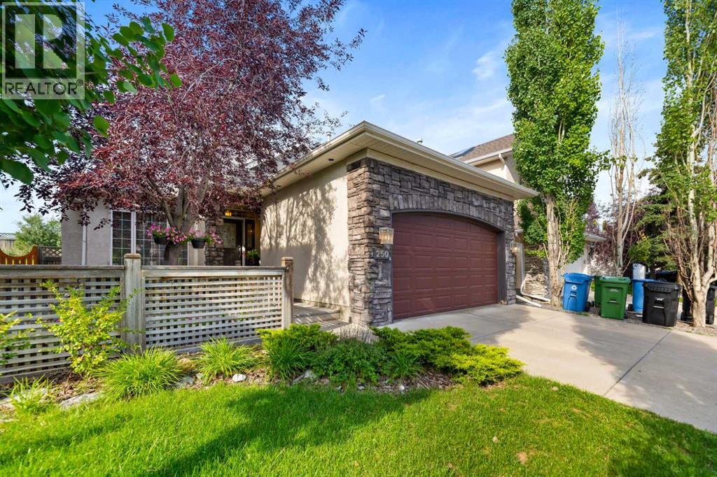 Photo 5 of 250 Strathridge Place Sw, Calgary AB
