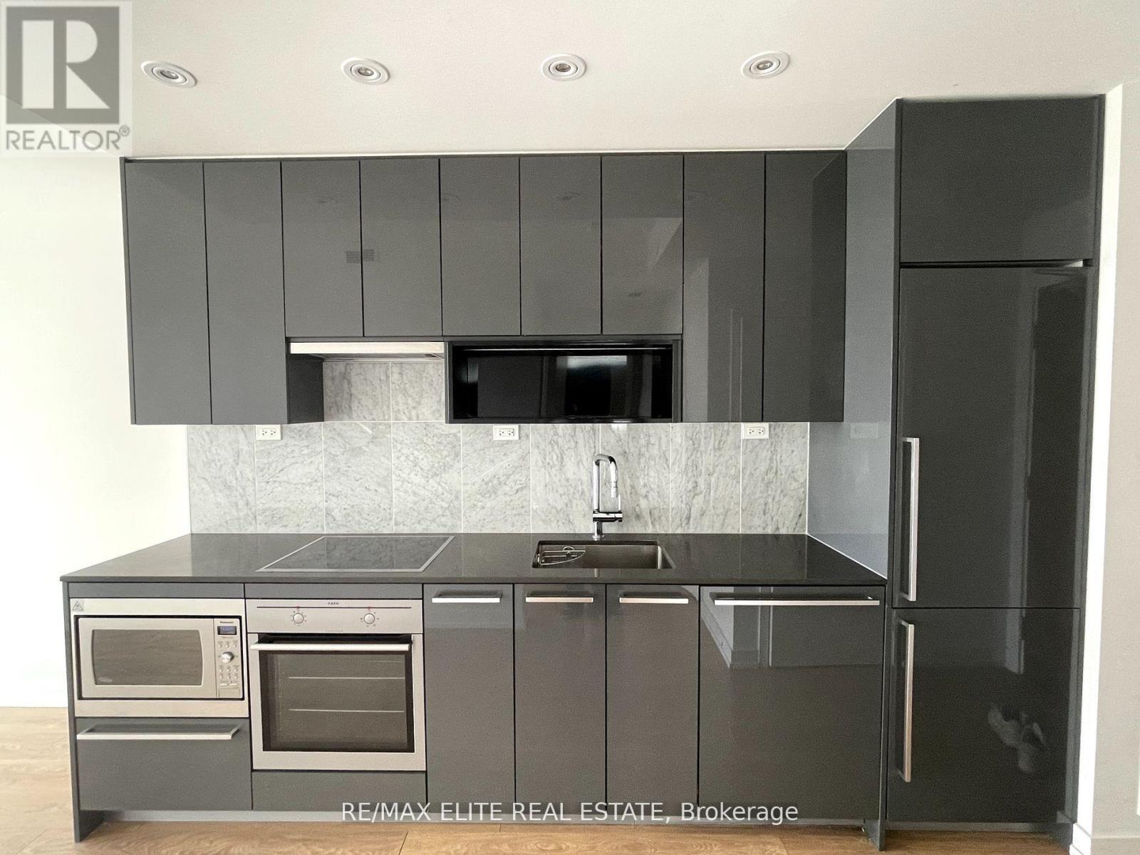 Photo 4 of 3608 115 Mcmahon Drive, Toronto ON