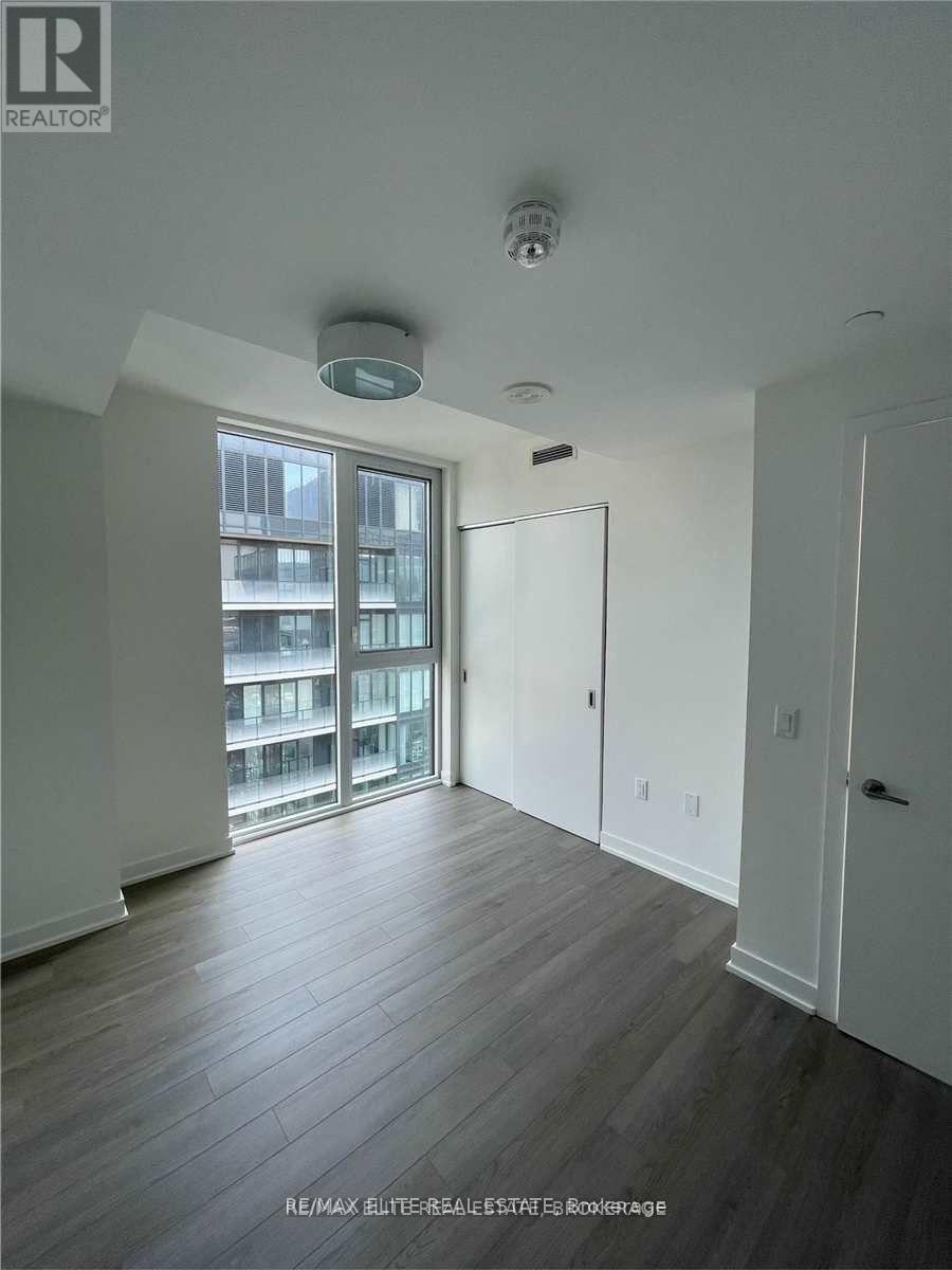 Photo 4 of 4108 357 King Street W, Toronto ON