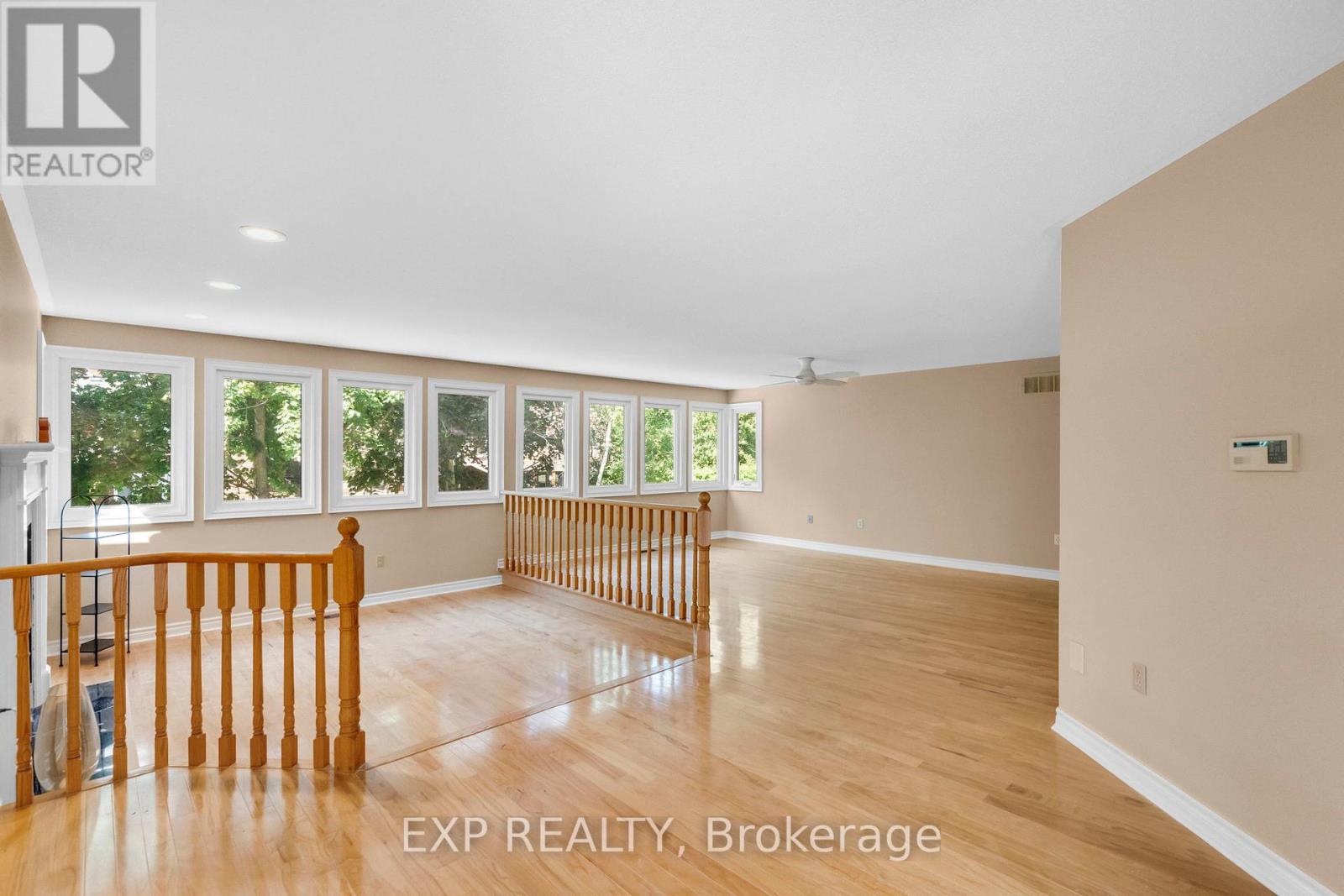 Photo 19 of 959 Lockwood Circle, Newmarket ON