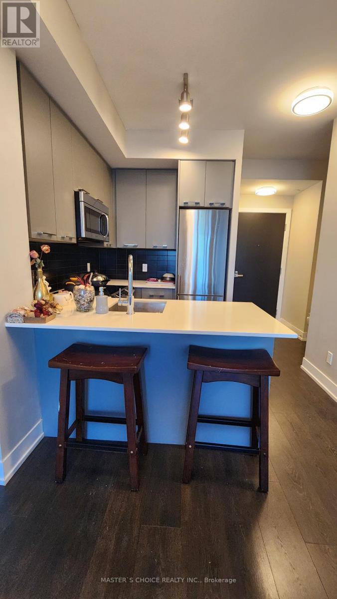 Photo 6 of 920 9471 Yonge Street, Richmond Hill ON