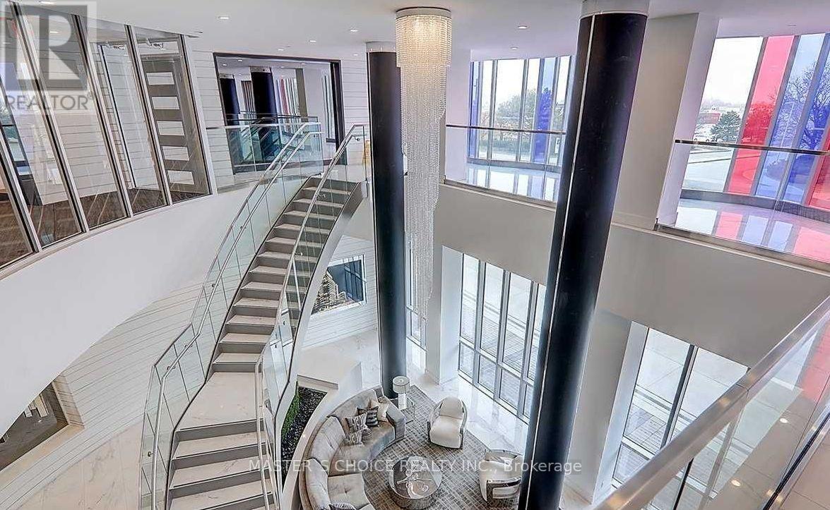 Photo 17 of 920 9471 Yonge Street, Richmond Hill ON