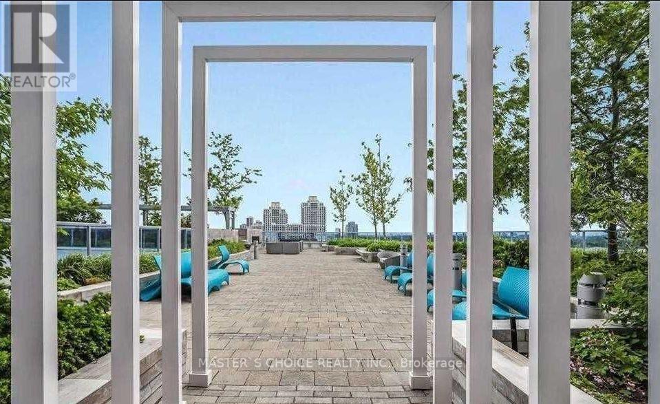 Photo 15 of 920 9471 Yonge Street, Richmond Hill ON