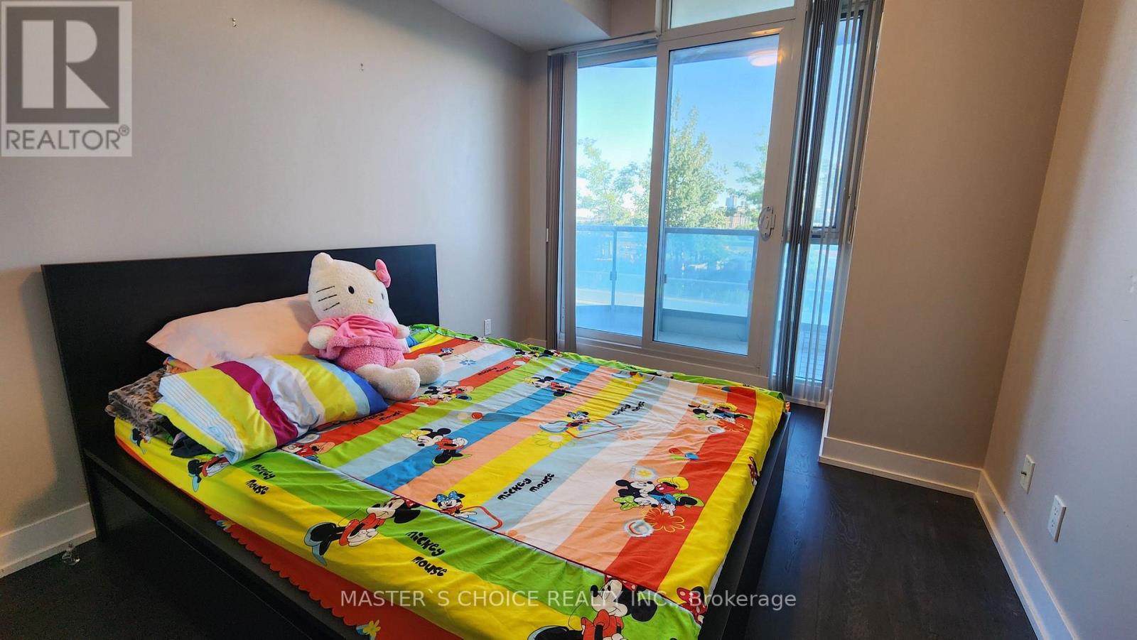 Photo 11 of 920 9471 Yonge Street, Richmond Hill ON