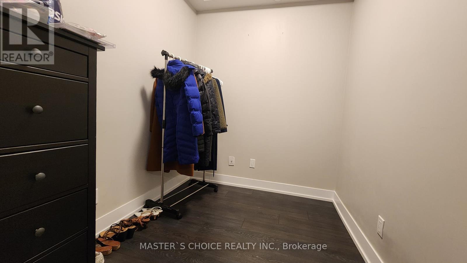Photo 1 of 920 9471 Yonge Street, Richmond Hill ON