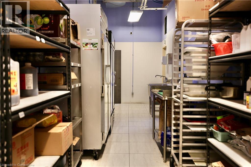 Photo 3 of 160 University Avenue W Unit Unit 19, Waterloo ON