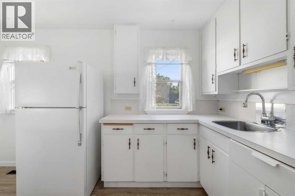 Single Family House for Sale in  Russet Road NE Renfrew Calgary 
