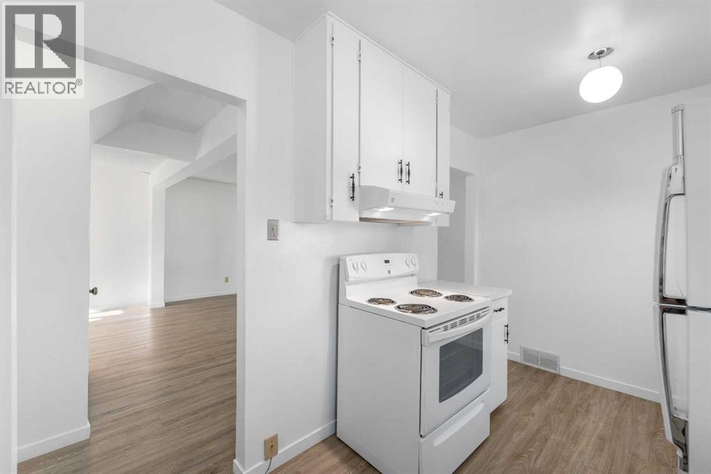 Single Family House for Sale in  Russet Road NE Renfrew Calgary 