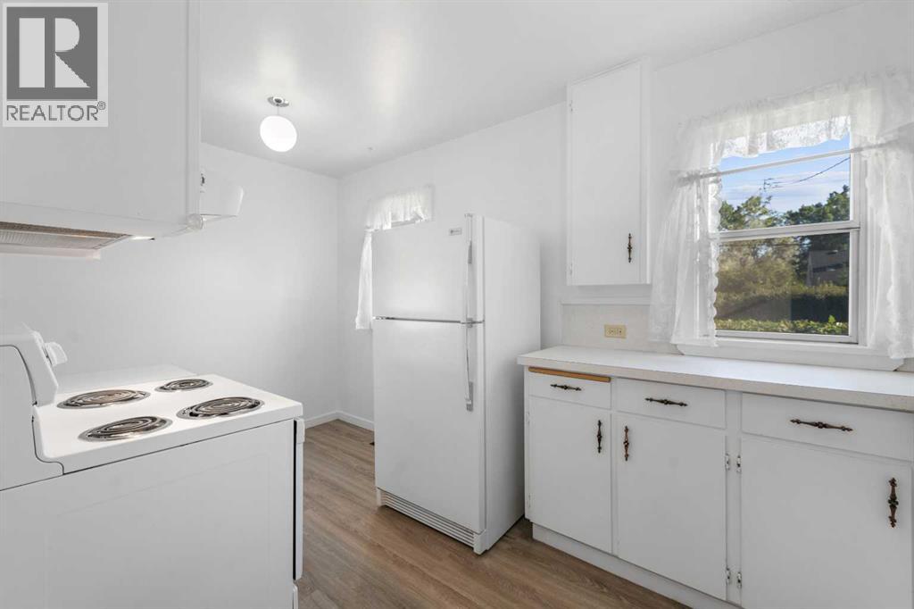 Single Family House for Sale in  Russet Road NE Renfrew Calgary 