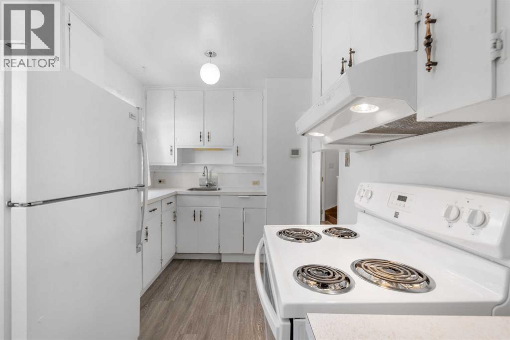 Single Family House for Sale in  Russet Road NE Renfrew Calgary 