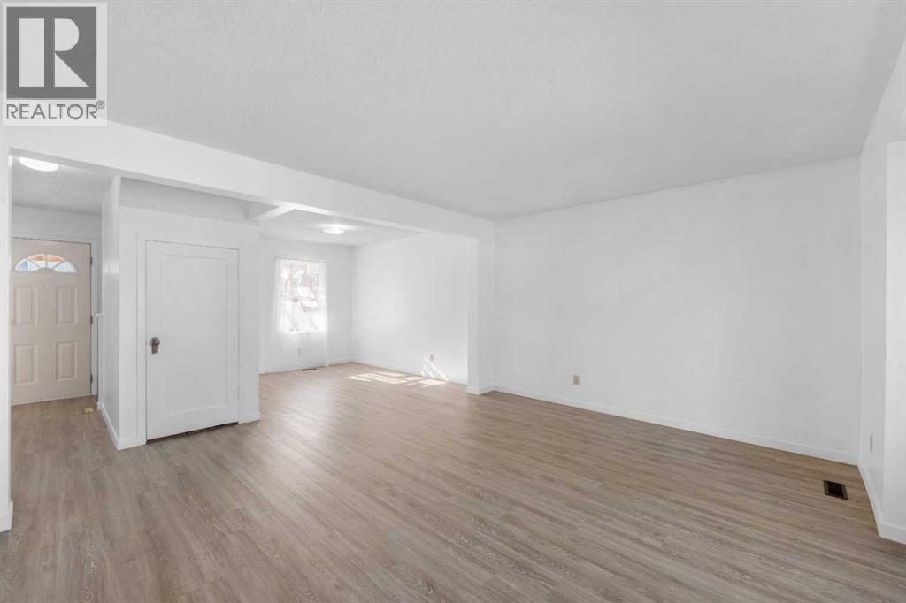 Single Family House for Sale in  Russet Road NE Renfrew Calgary 