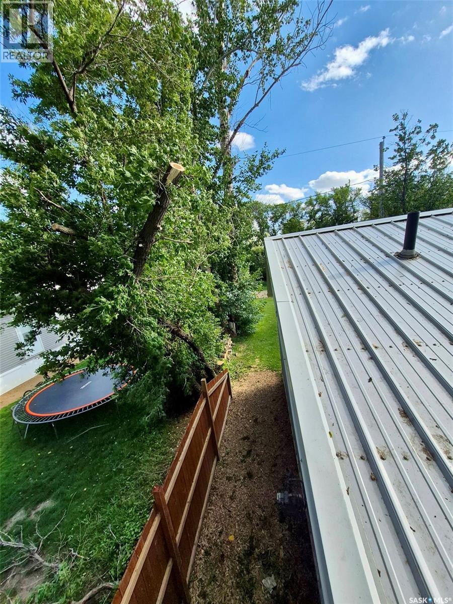 Photo 15 of 217 L Avenue N, Saskatoon SK