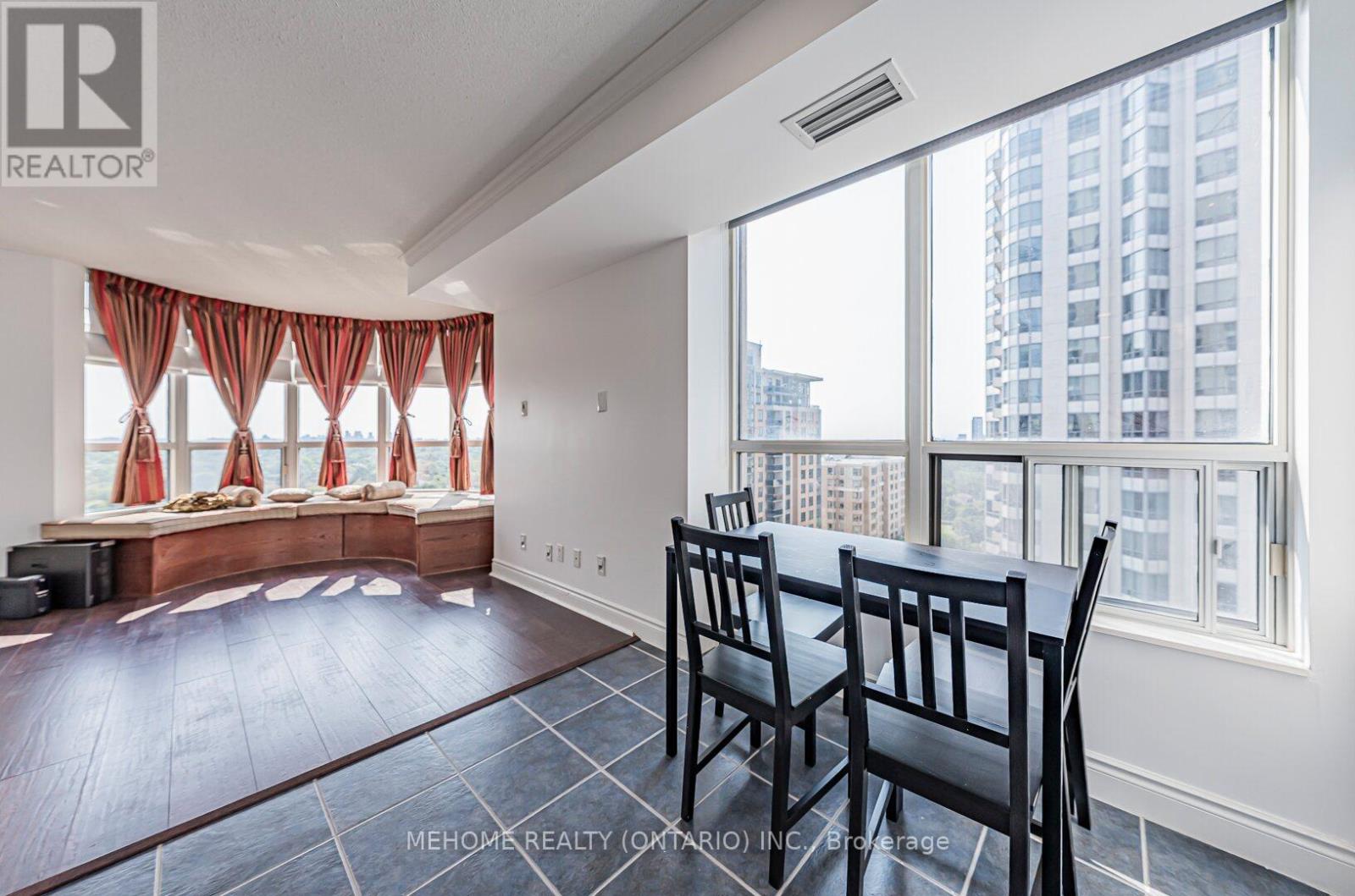 Photo 7 of 1304 10 Northtown Way, Toronto ON