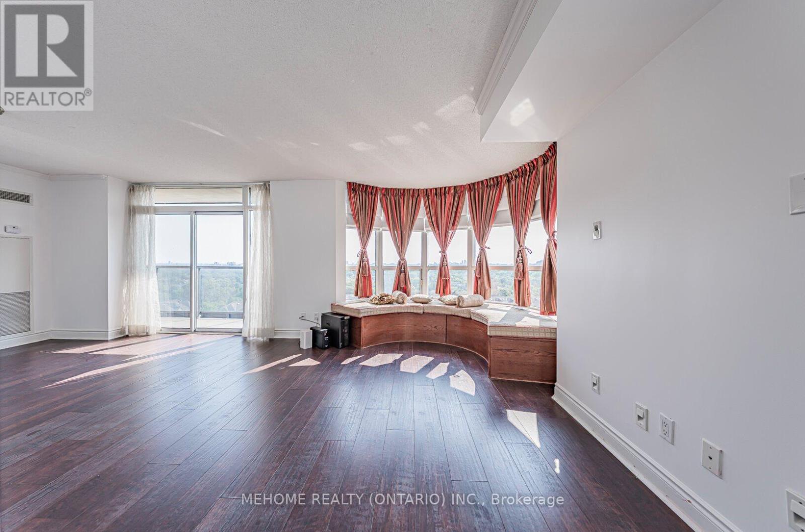 Photo 13 of 1304 10 Northtown Way, Toronto ON