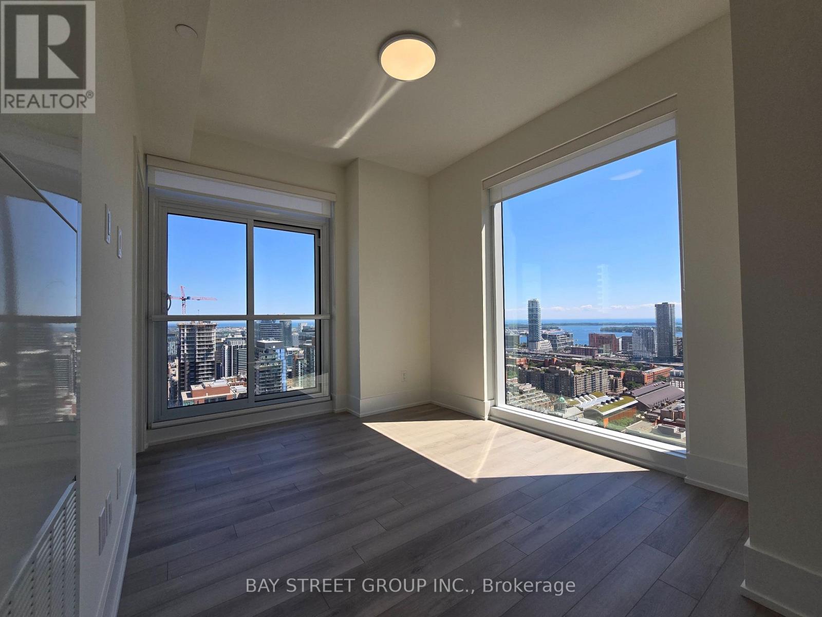 Photo 13 of 3607 89 Church Street, Toronto ON