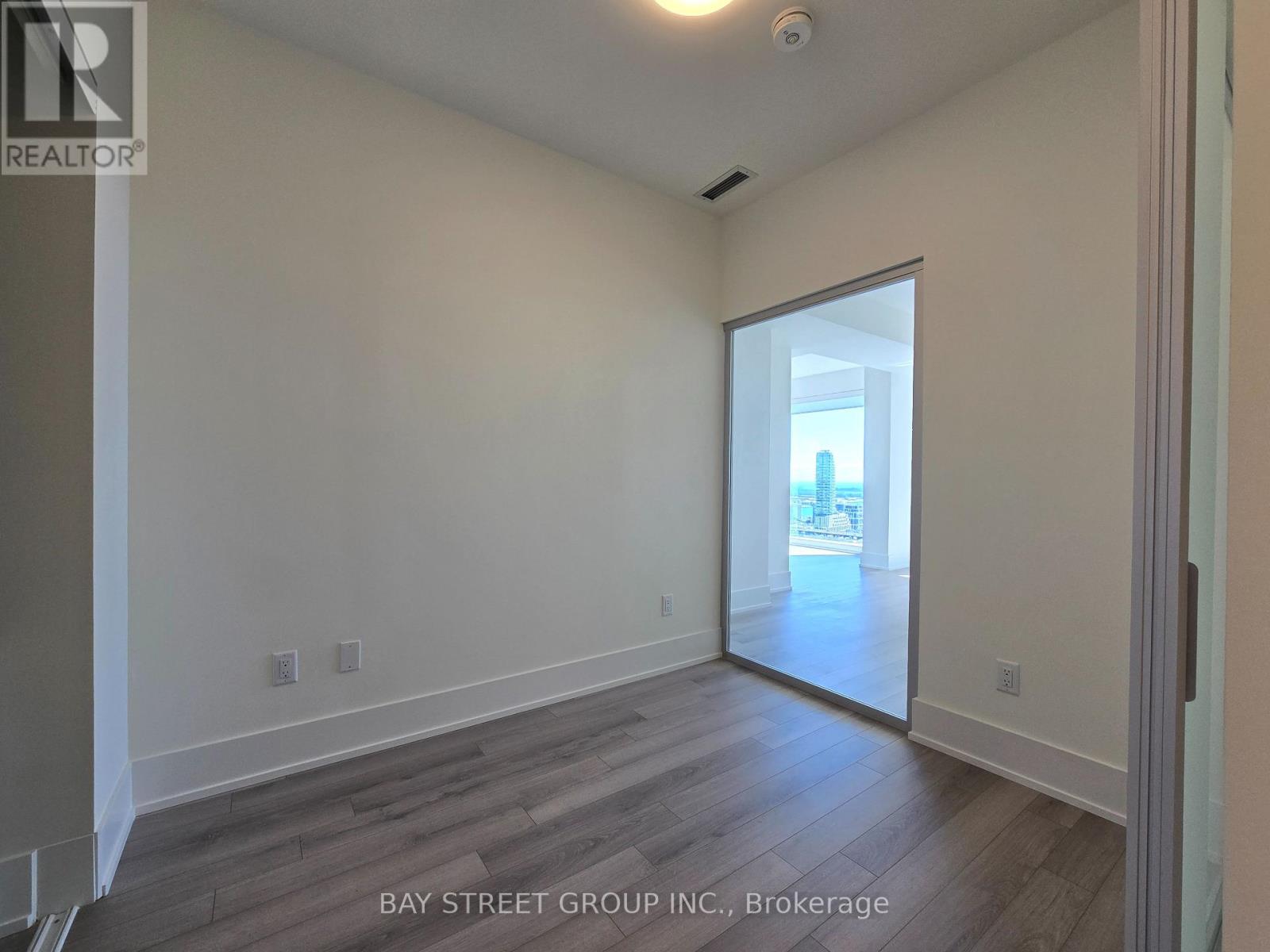 Photo 2 of 3607 89 Church Street, Toronto ON