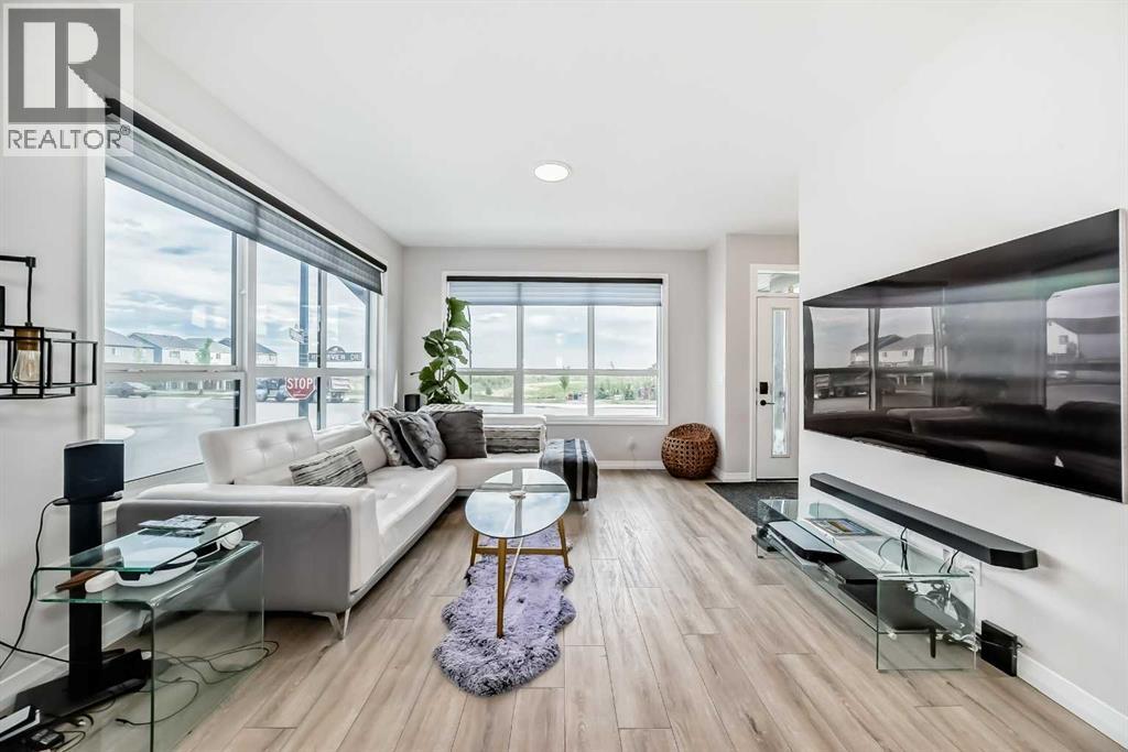 Single Family House 4 Level for Sale in  Rangeview Drive SE Rangeview Calgary 