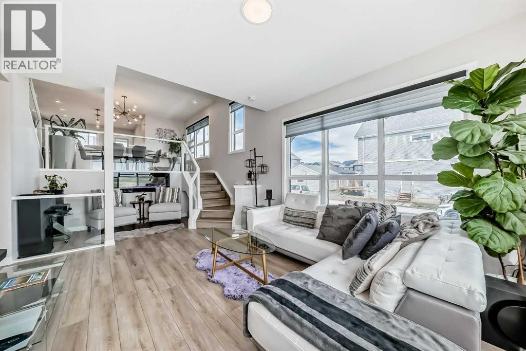 Single Family House 4 Level for Sale in  Rangeview Drive SE Rangeview Calgary 