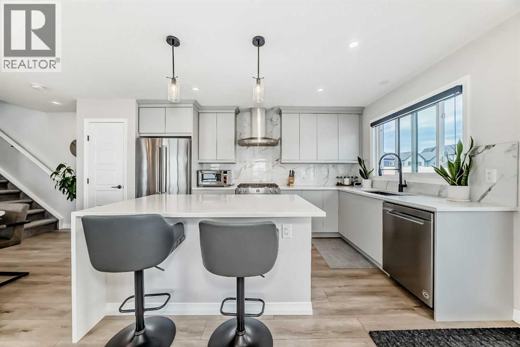 Single Family House 4 Level for Sale in  Rangeview Drive SE Rangeview Calgary 