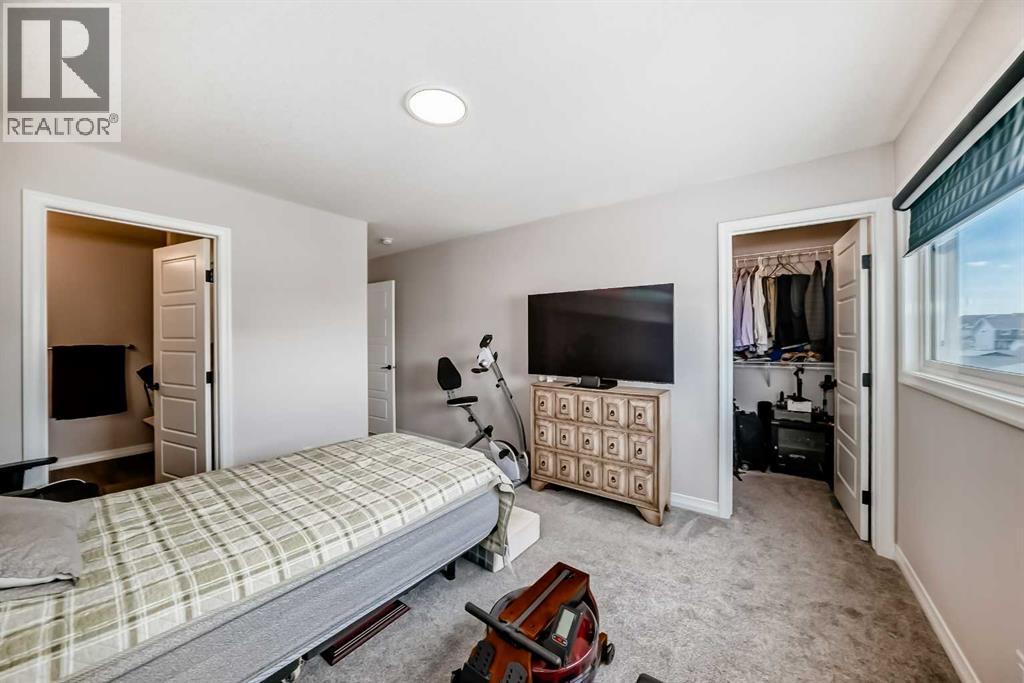 Single Family House 4 Level for Sale in  Rangeview Drive SE Rangeview Calgary 