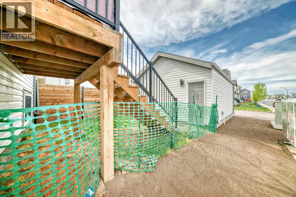 Single Family House 4 Level for Sale in  Rangeview Drive SE Rangeview Calgary 