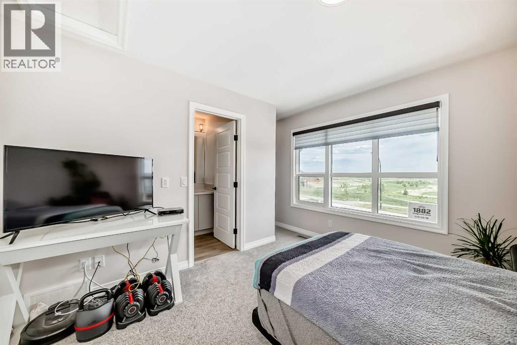 Single Family House 4 Level for Sale in  Rangeview Drive SE Rangeview Calgary 