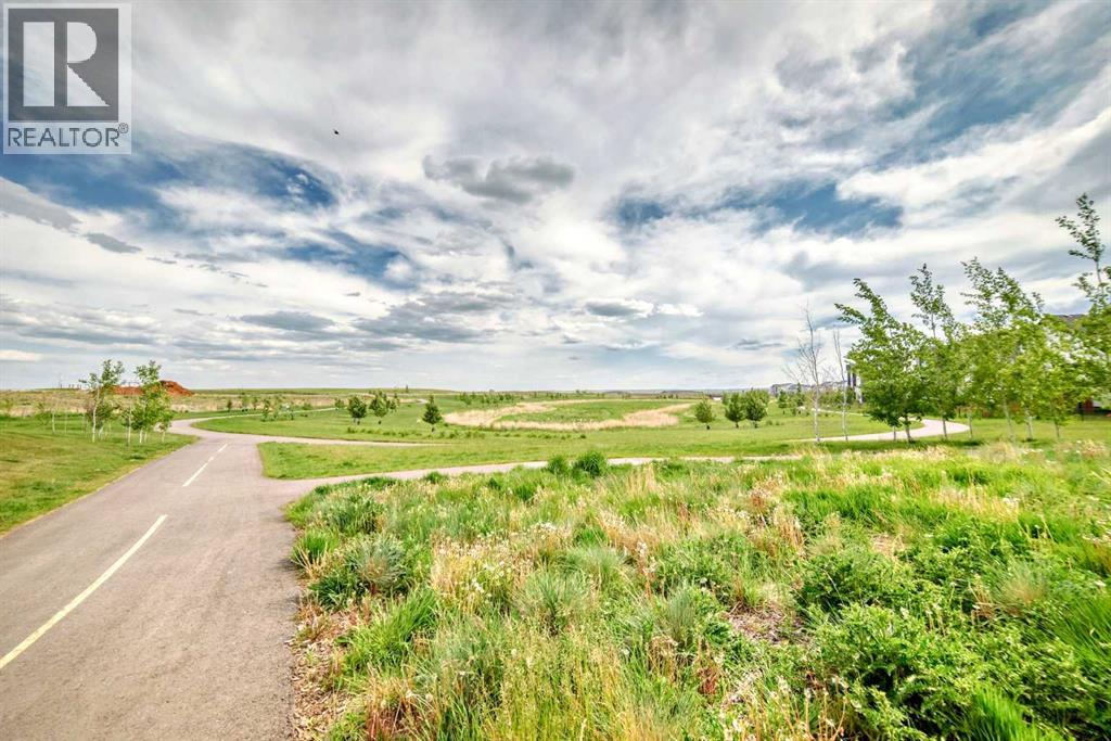 Single Family House 4 Level for Sale in  Rangeview Drive SE Rangeview Calgary 
