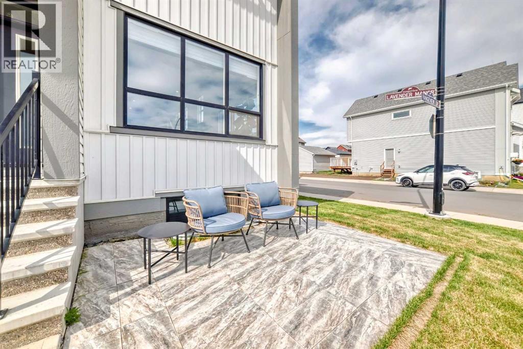 Single Family House 4 Level for Sale in  Rangeview Drive SE Rangeview Calgary 