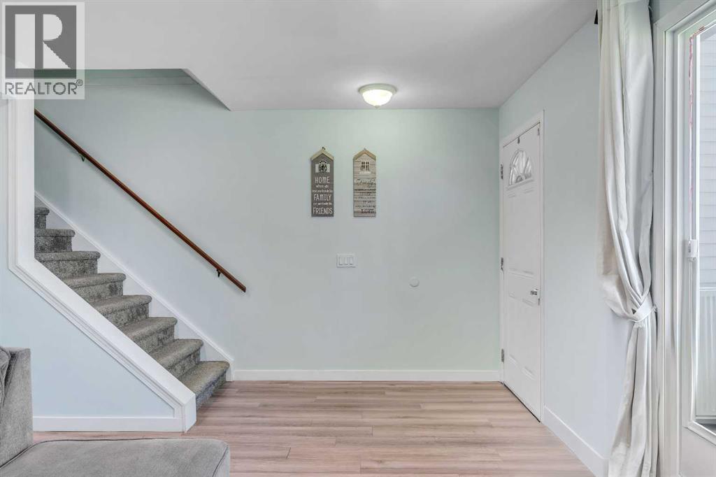 Single Family House for Sale in  Templehill Drive NE Temple Calgary 