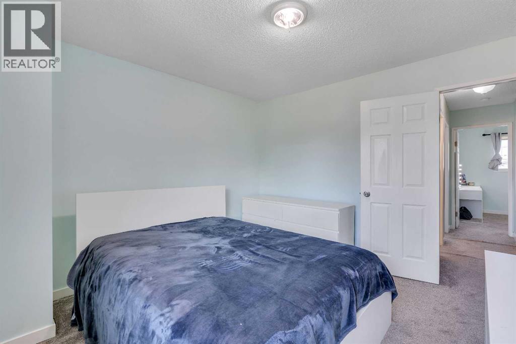 Single Family House for Sale in  Templehill Drive NE Temple Calgary 