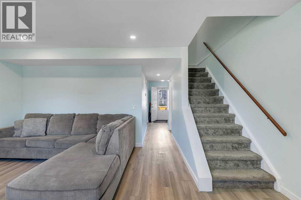 Single Family House for Sale in  Templehill Drive NE Temple Calgary 