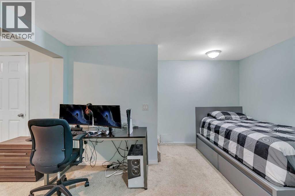 Single Family House for Sale in  Templehill Drive NE Temple Calgary 