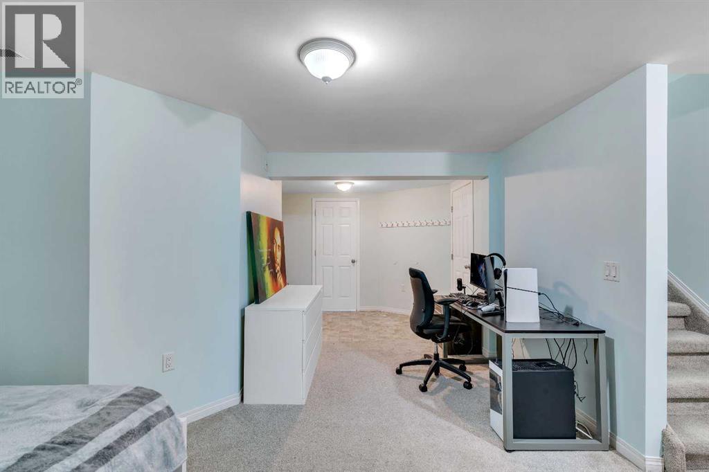 Single Family House for Sale in  Templehill Drive NE Temple Calgary 