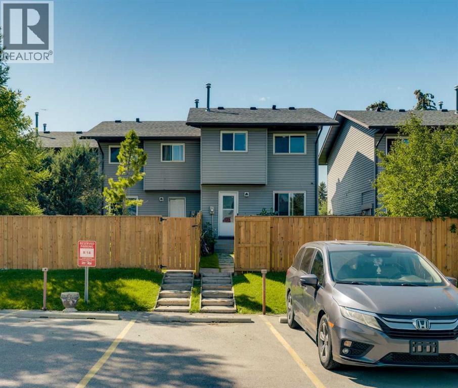 Single Family House for Sale in  Templehill Drive NE Temple Calgary 