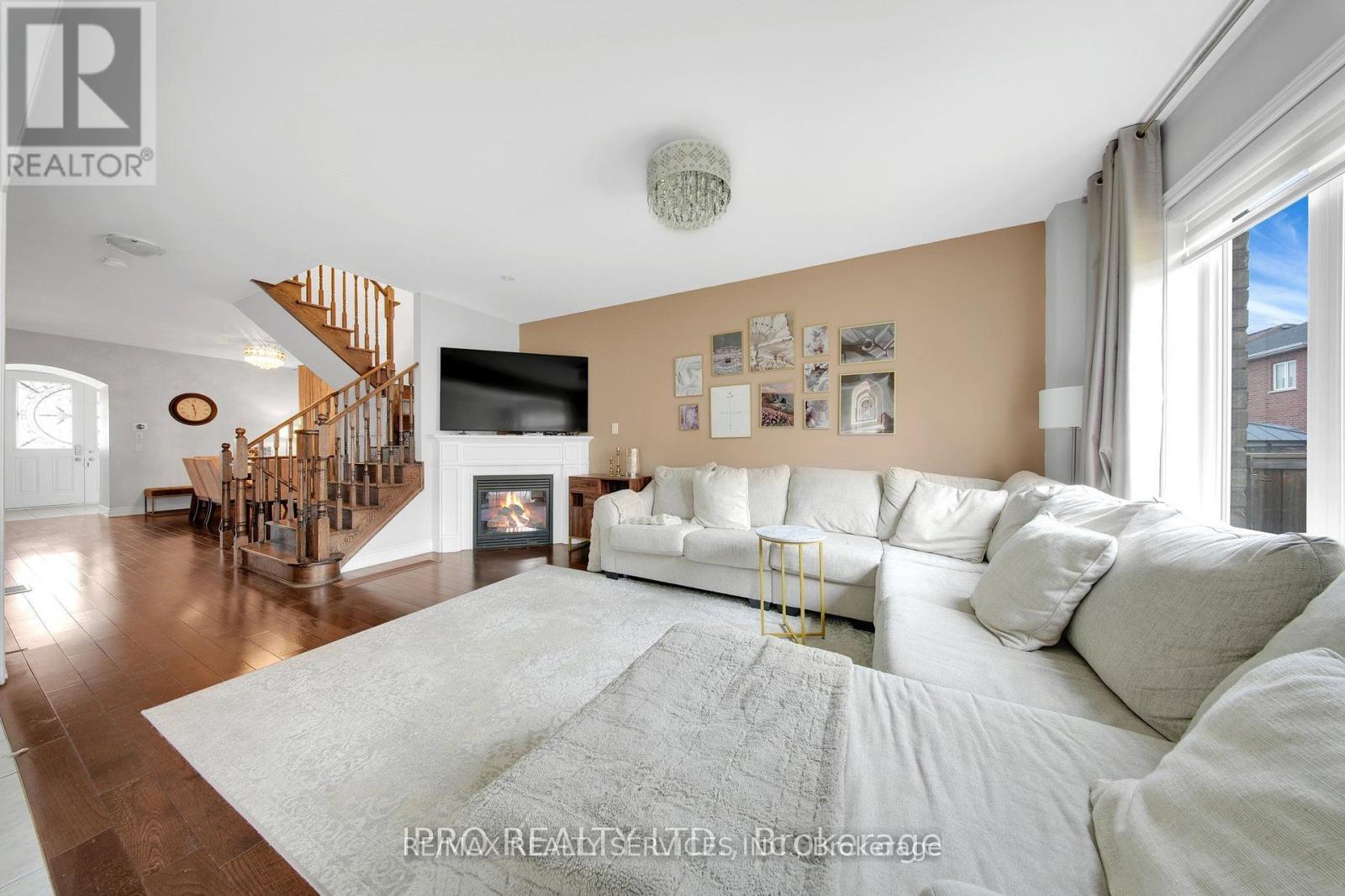 Photo 10 of 12 Goodsway Street, Brampton ON