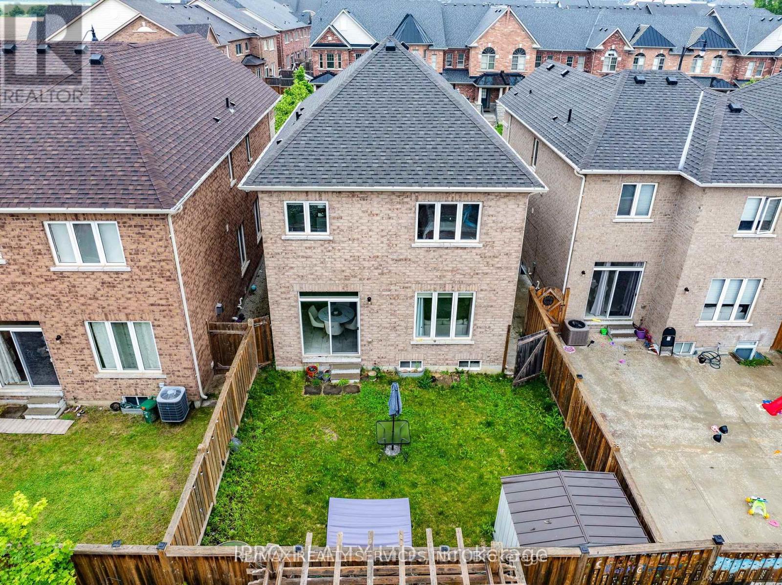 Photo 26 of 12 Goodsway Street, Brampton ON