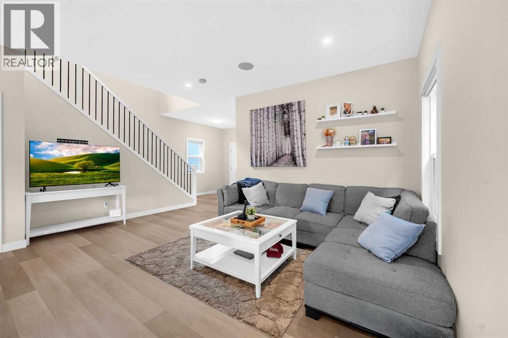 Photo 9 of 101 Midtown Close Sw, Airdrie AB