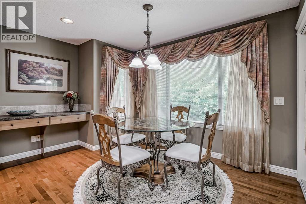 Single Family House for Sale in  Everwillow Park SW Evergreen Calgary 