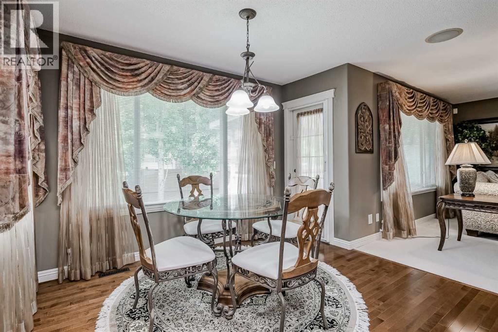 Single Family House for Sale in  Everwillow Park SW Evergreen Calgary 