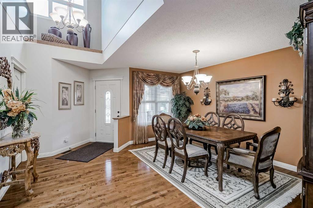 Single Family House for Sale in  Everwillow Park SW Evergreen Calgary 