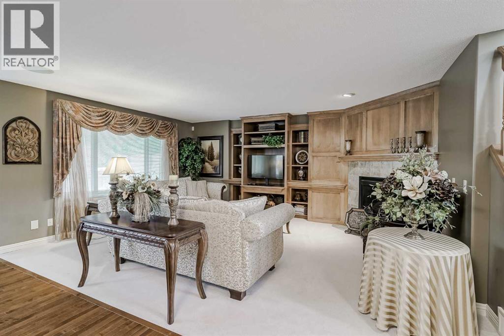 Single Family House for Sale in  Everwillow Park SW Evergreen Calgary 