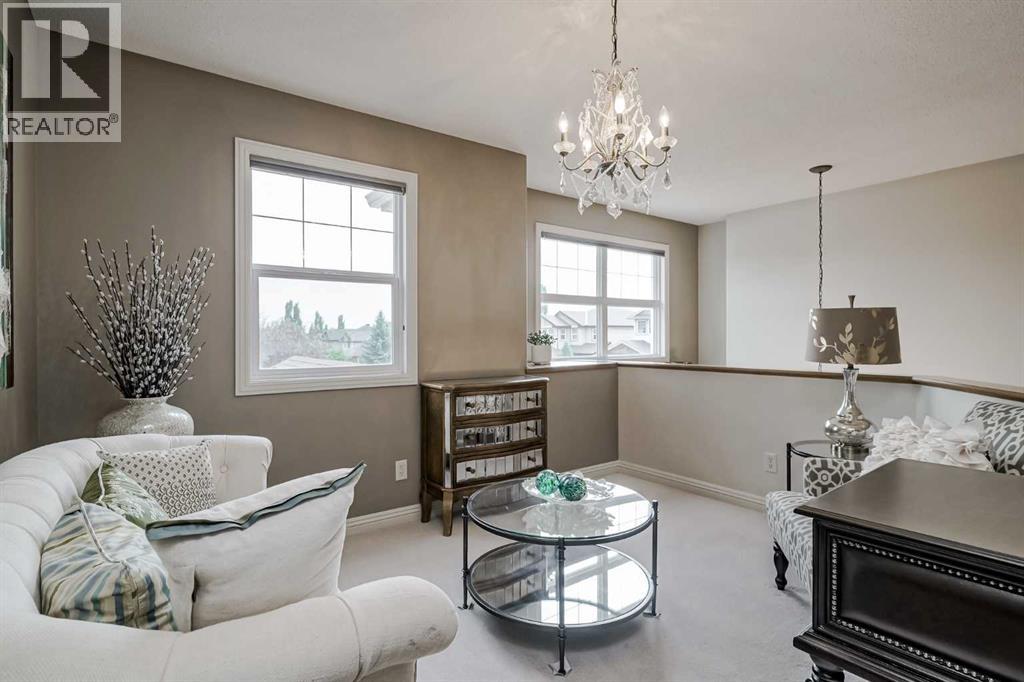 Single Family House for Sale in  Everwillow Park SW Evergreen Calgary 