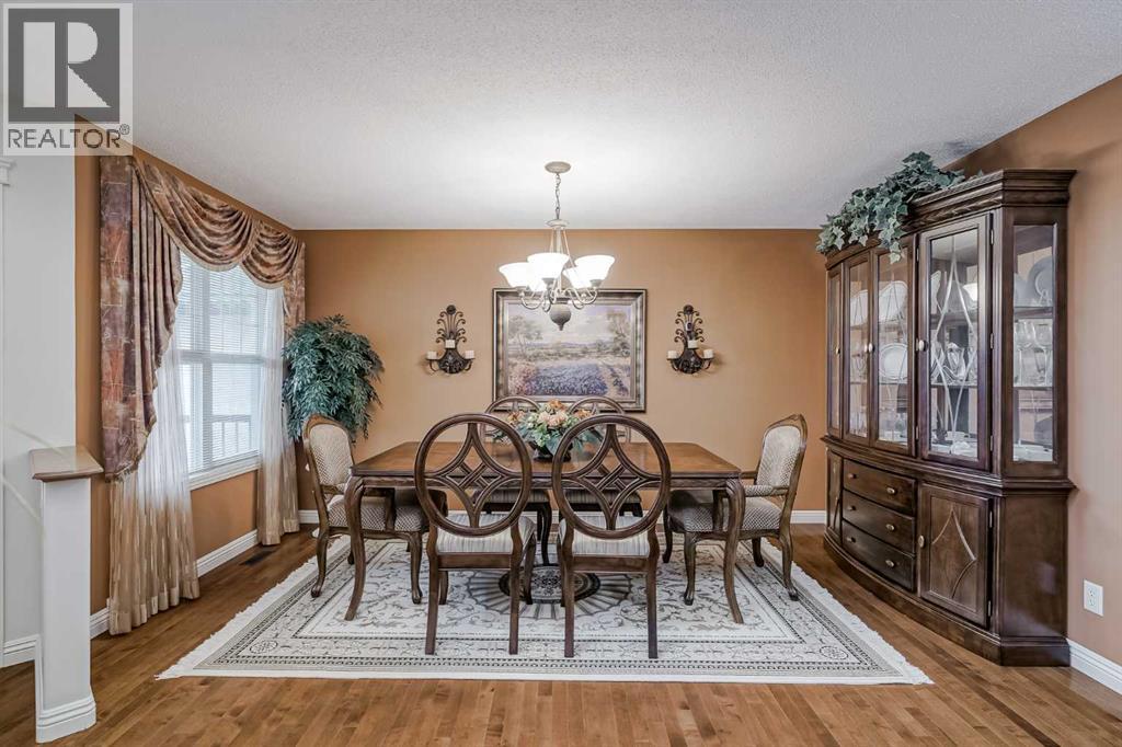 Single Family House for Sale in  Everwillow Park SW Evergreen Calgary 
